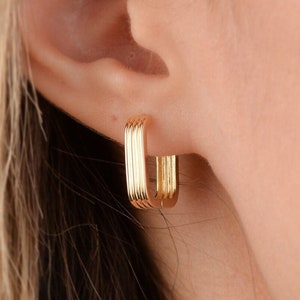 Gold Quadrat Hoop, 14k Solid Gold Hoop Ohrring, Dicke Gold Hoop, Chunky Hoop Ohrring, Geometrische Ohrring, Huggie Ohrring, Geschenk für Sie, Geburtstag