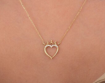 14K Solid Gold Heart Necklace, Crown Heart Necklace, Heart Crown Pendant, Gold Unique Necklace, Gift for Her, Minimalist, Delicate, Birthday