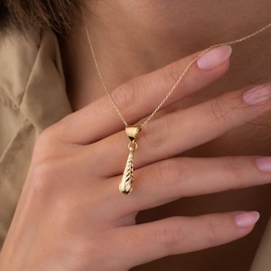 Gold Teardrop Necklace, 14k Gold Pendant Necklace, Tear Drop Pendant, Gift for Women, Gold Sparkly Necklace, Birthday Gift, Drop Necklace