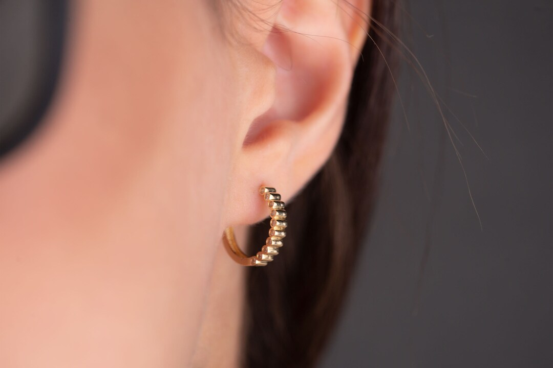 14k Gold Hoop Earring Ribbed Hoop Earring Gold Unique Etsy