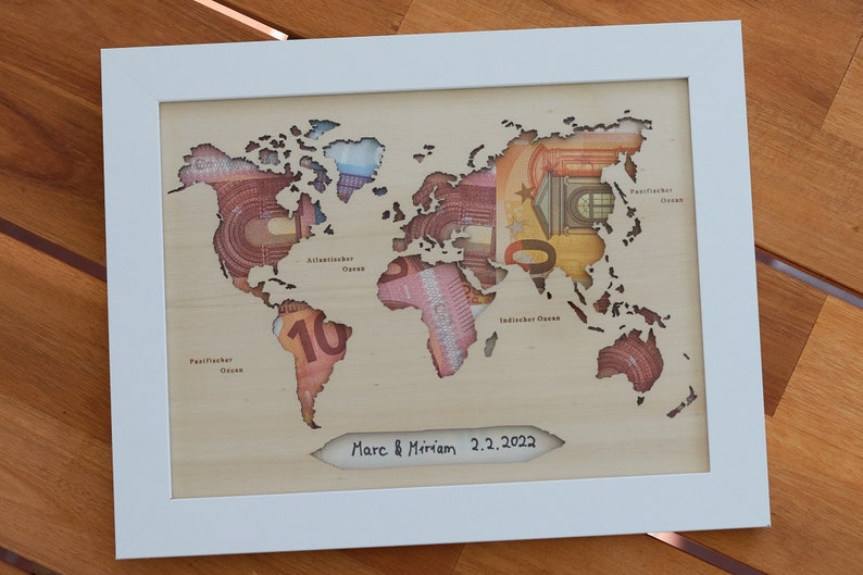 I LOVE MOM Geldgeschenk Holz - Personalisierbare Weltkarte Für Hochzeit Und Geburtstag