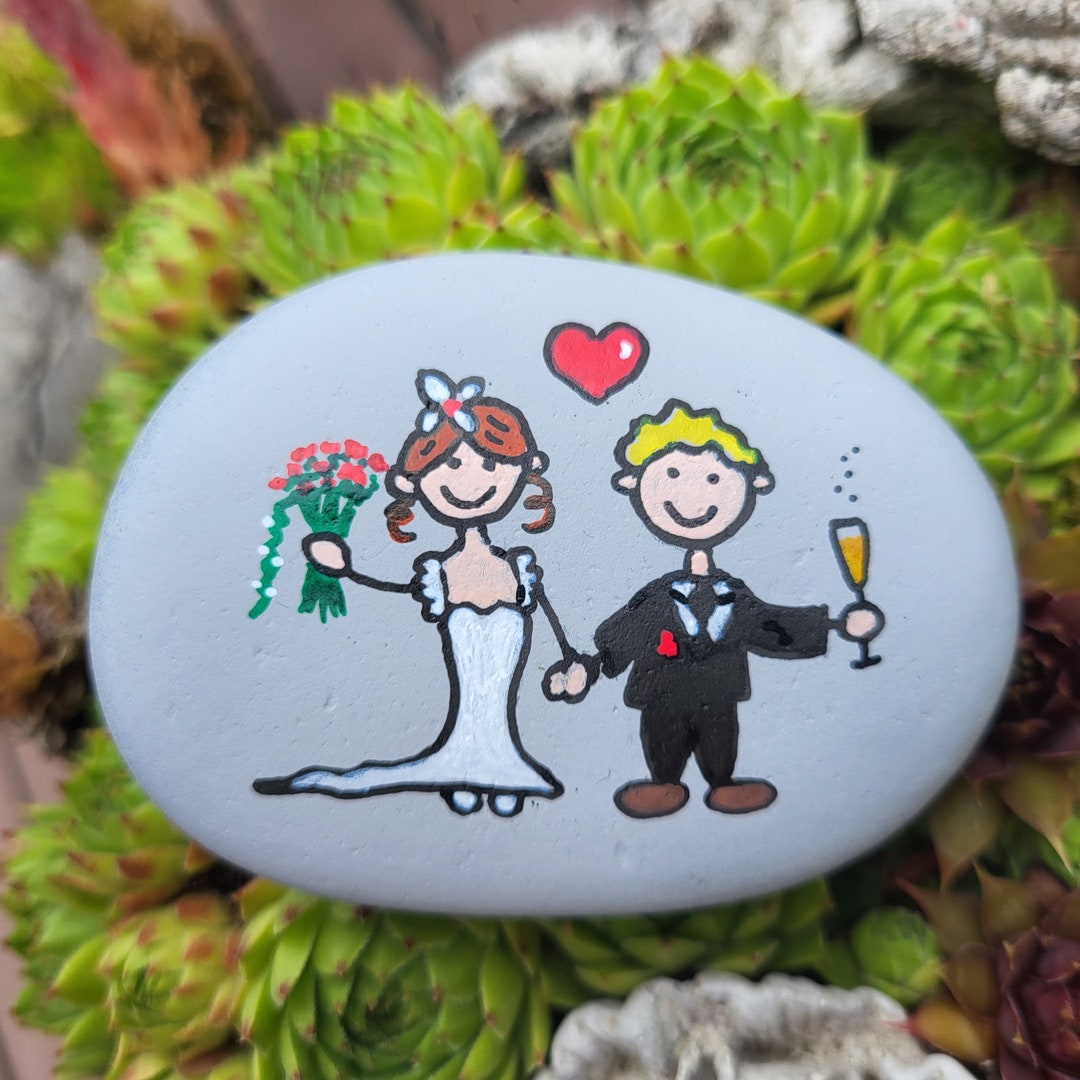 Stone Bride Painted Stone With Bride and Groom, Lucky Charm for the Wedding - Etsy