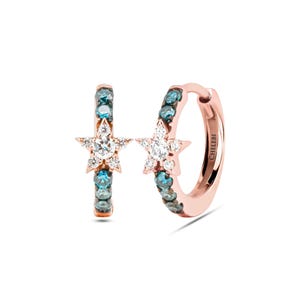 Pendientes Huggie de estrella de diamantes azules: aros de oro de 14 quilates con diámetros exteriores de 10 mm y 12 mm