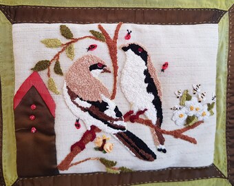 Bird Punch Needle Wall Hanging, Embroidery Patchwork Quilted Home Decor, Cottagecore Decor, Farmhouse Wallboard