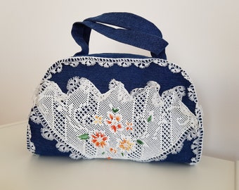 Broderad denimhandväska: Blå jeansväska i spets
