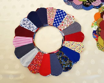 Set med 6 handsydda Dresden Plate Quilt Blocks: 40 cm blommigt lapptäcke