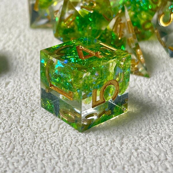 Handmade Green Resin D&D Dice, Polyhedral Dice Set with Sharp Edge Dice for Christmas, DND Dice, Dungeons and Dragons, D20 Dice