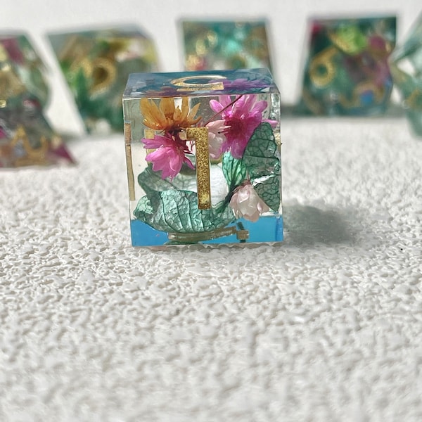 Full Set Handmade Resin DND Dice For Role Playing Games, Flowers and leaves D&D Dice Set DND, Sharp Edge Dice Set