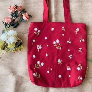 Hand Embroidered Daisy Red Linen Bag, Cute Market Bag, Eco Friendly Grocery Bag, Aesthetic Bag, Handmade Tote Bag