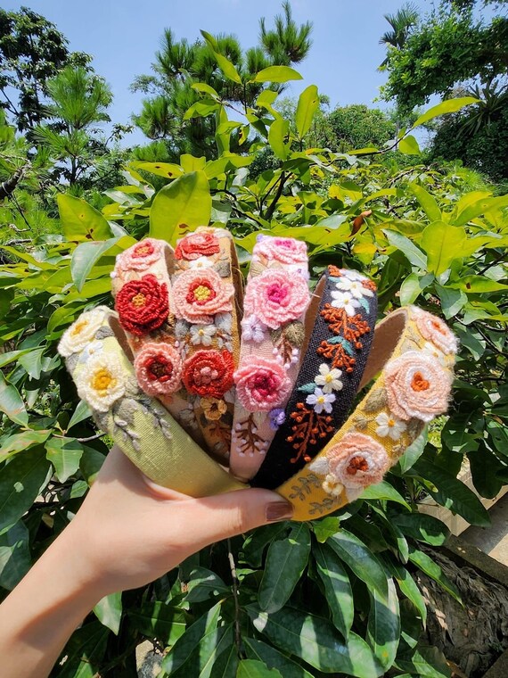 最終値下げ‼️MARS 花柄チェーン模様ヘアバンド 花柄の手刺繍リネンヘッドバンド。ハンドメイドヘアバンド、3Dフラワー
