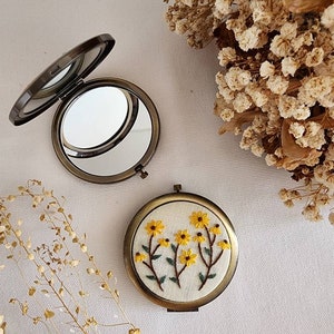 Floral Embroidered Compact Mirror, Vintage Makeup Mirror, Gift For Her, Aesthetic Bridesmaid Gift, Bridesmaid Compact Mirror, Collection 1 image 4
