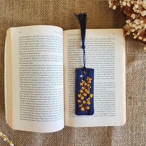 Floral Embroidered Bookmark, Cute Handmade Flower Bookmark, Linen Hand Embroidered Bookmark, Unique Gifts For Book Lovers image 2