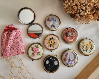 Floral Embroidered Compact Mirror, Vintage Makeup Mirror, Gift For Her, Aesthetic Bridesmaid Gift, Bridesmaid Compact Mirror, Collection 1
