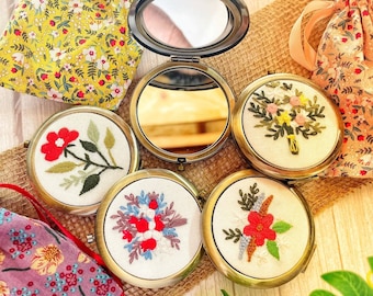 Miroir compact brodé floral, miroir de maquillage vintage, cadeau pour elle, cadeau de demoiselle d'honneur esthétique, miroir compact de demoiselle d'honneur, collection 3