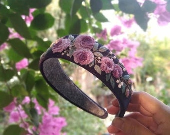 Floral Hand Embroidered Linen Headband. Handmade Black Hairband with Flowers Embroidery. Cute Hair Accessories