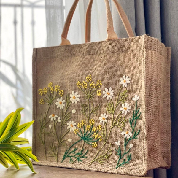 Floral Daisy Garden Jute Bag, Hand Embroidered Bag, Cute Market Bag, Eco Friendly Grocery Bag, Aesthetic Bag, Handmade Tote Bag