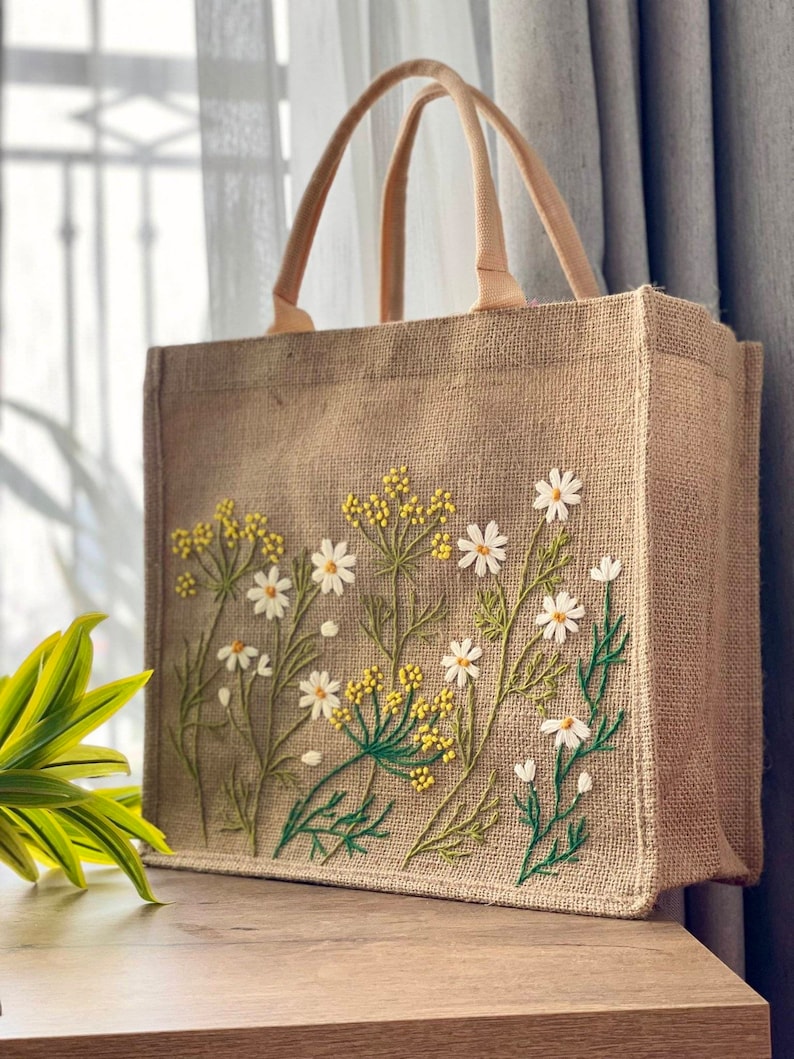 Floral Daisy Garden Jute Bag, Hand Embroidered Bag, Cute Market Bag, Eco Friendly Grocery Bag, Aesthetic Bag, Handmade Tote Bag image 1