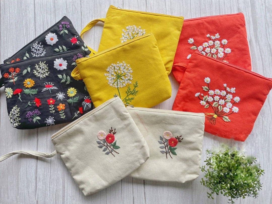 Flower Embroidered Make up Pouch, Floral Cosmetics Bag for Purse, Assthetic  Eco-friendly Small Bag, Cute Pencil Pouch 