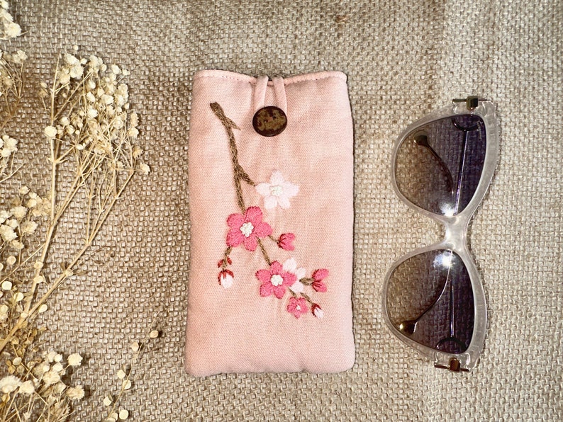 Flower Embroidered Glasses Case, Soft Linen Padded Eyeglasses Sleeve, Cute Floral Sunglasses Pouch 1.Pink-Cherry