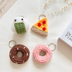 Handmade Crochet Food Keychain, Donut Pizza Rice Ball Onigiri Keyring, Cute Bag Charm, Amigurumi Keychain