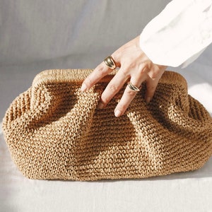 Crochet Raffia Pouch Clutch Bag, Womens Straw Summer Pouch Bag, Wicker Beach Clutch Bag, Straw wedding party dumpling clutch Hand Made Gift zdjęcie 1