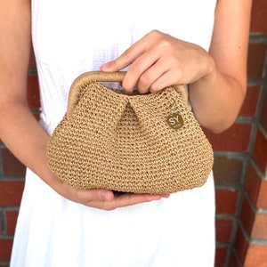 Bolso de mano de rafia con asa superior tejida a crochet, bolso pequeño, bolso de paja para boda en la playa, regalo hecho a mano