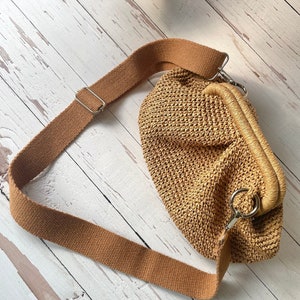 Gehäkelte Bast Beutel, Kleine Crossbody Tragetasche, Stroh Gewebte Strandtasche, Stricken Sommertasche, Handgefertigtes Geschenk, Boho Tasche, Hellbraun Papier Seil Clutch Tasche