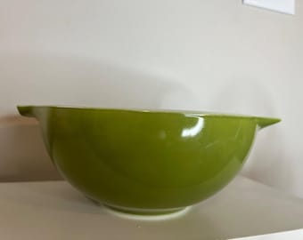 Bol mélangeur Pyrex Verde Green Cinderella vintage des années 1960, réf. 443, 2,5 pintes, fabriqué aux États-Unis