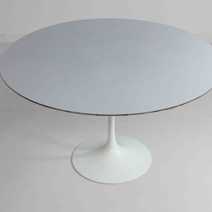 Tulip Dining Table by Eero Saarinen for Knoll International, 1960s