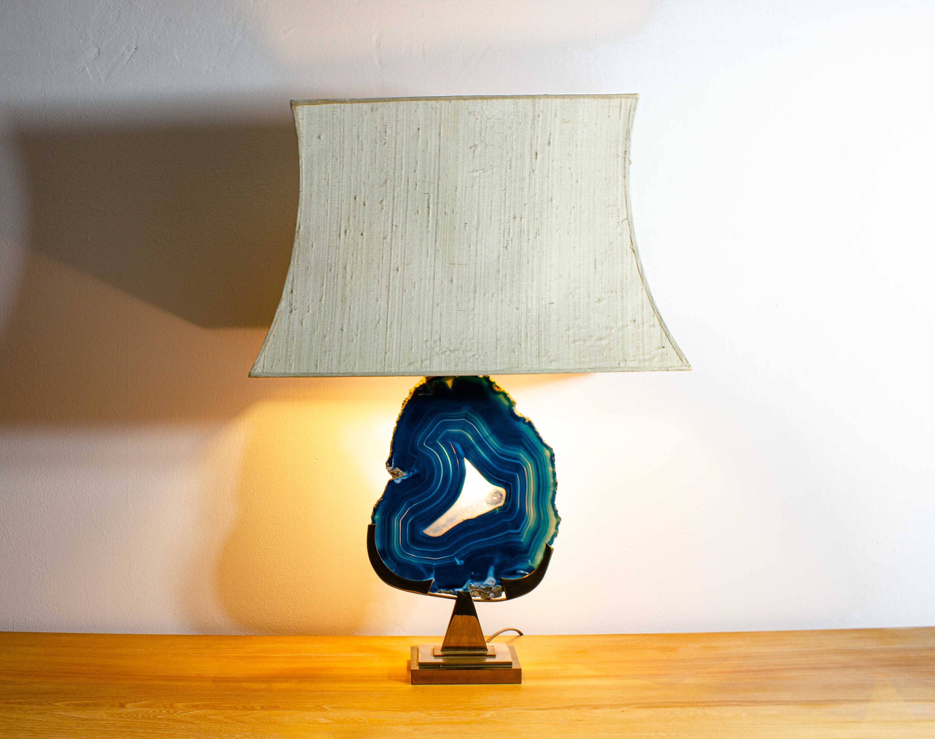 Agate table lamp discount