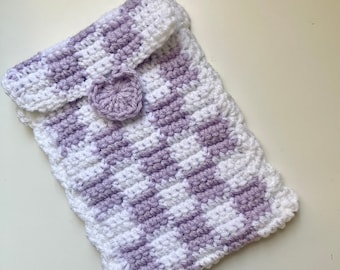 Checkered Crochet Kindle Sleeve: Handmade Acrylic Yarn Case