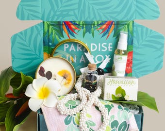 Caja de regalo hawaiana para el cuidado personal: aceite de Kukui, jabón Pikake, lei de concha y vela