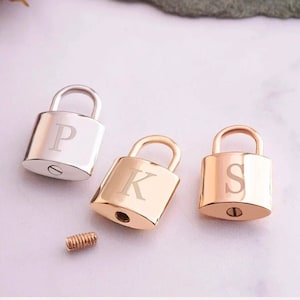 Colgante de urna de cremación con candado para cenizas humanas o de mascotas, oro macizo de 14 quilates o 18 quilates, dije conmemorativo grabado personalizado, collar con inicial de candado personalizable