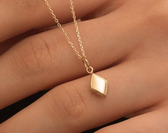 Personalisierte 14K Gelbgold Dainty Rhombus Urne Anhänger Halskette: Eine zeitlose Hommage an die Asche von Mensch und Haustier, individuell gravierter Rhombus-Anhänger