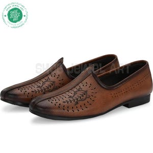 Men&#39;s Ethnic Tan Traditional Slip On Shoes, Handmade punjabi Loafers, Men Dresses shoes, Moccasin shoes, men Pathani shoe, Mens Jutis Mojari