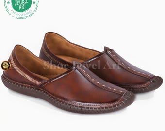 Handgemaakte leren mojari-schoenen: Indiase bruiloftsloafers