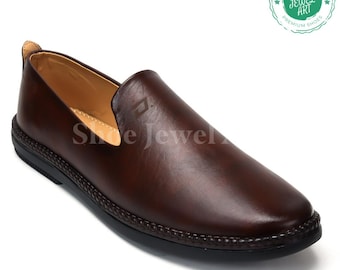 Handgefertigte braune Mojari Schuhe: Panjabi Style Slip-Ons