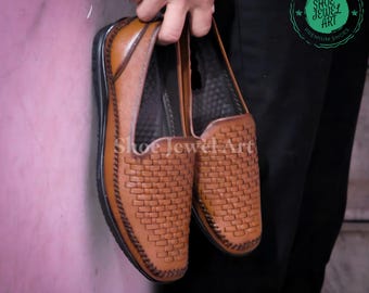 Vintage French Handmade Handwoven Leather Braided Wicker Loafers Shoes 8.5 Brown Hand Woven Braided Leather Acton Tassel Loafers  main image 4