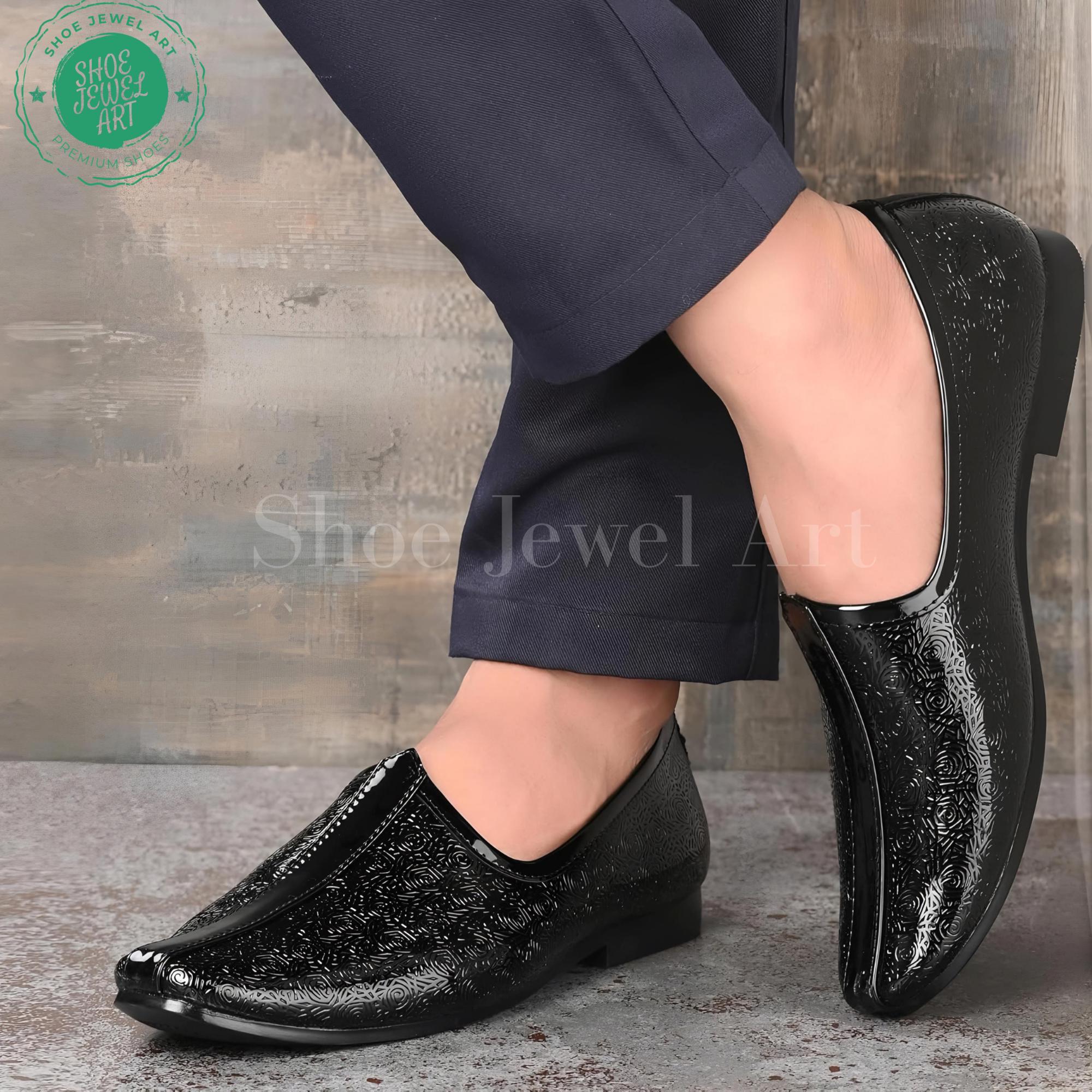 Handmade Black Vegan Leather Mojari Shoes: Indian Juttis With