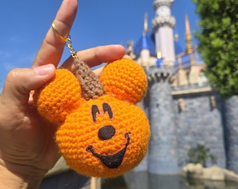 Disney Halloween Mickey crocheted pumpkin keychain