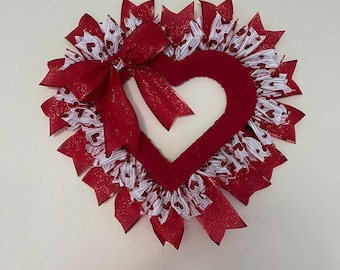 Valentines wreath, Heart shaped Valentines wreath, Heart shaped wreath, storm door Valentines wreath, heart wreath, burlap heart wreath