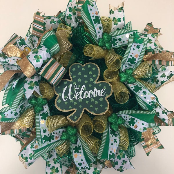 St Patrick's Green and gold wreath, St Patrick's welcome wreath, St Patrick's day wreath, St Patrick's wreath, Shamrock wreath,Shamrock swag