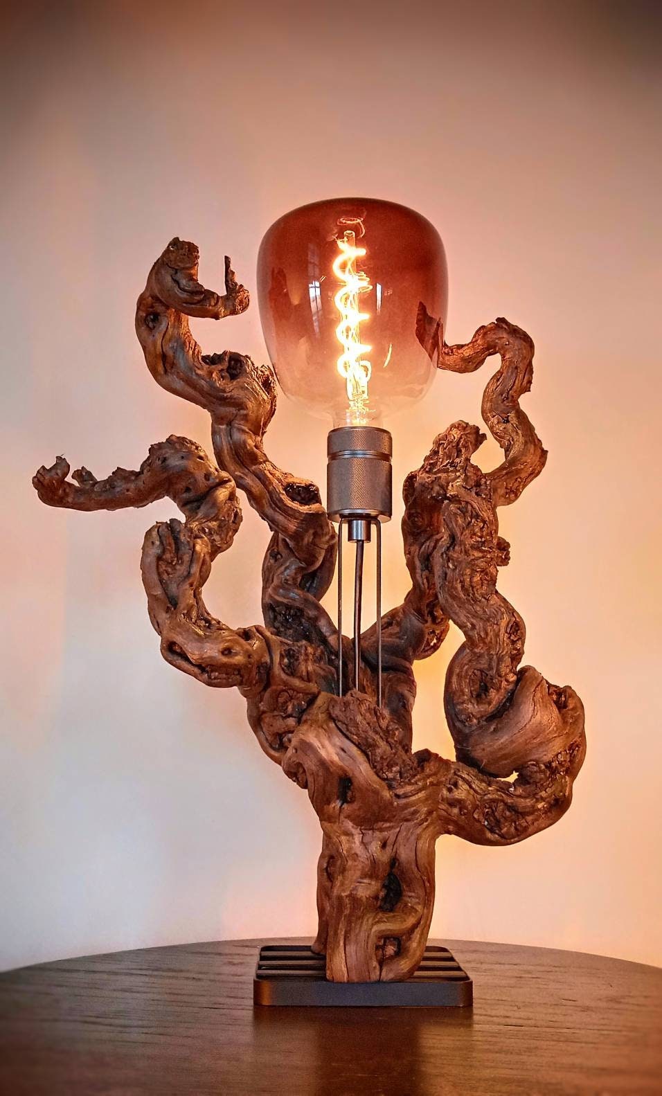 Lampe en Bois de Vigne Artisanale