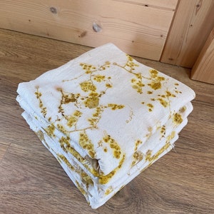 Ecoprint ; Tissu cotton 100% tienté par contact / Impression naturelle des plantes / Real leaf printed with natural coulors and mordants