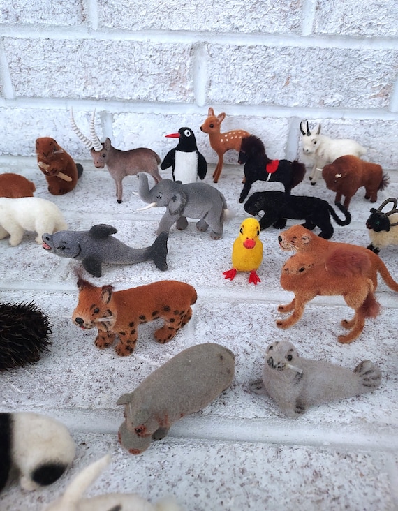 Rare Antique Wagner Flocked Animals, Vintage Kunstlerschutz