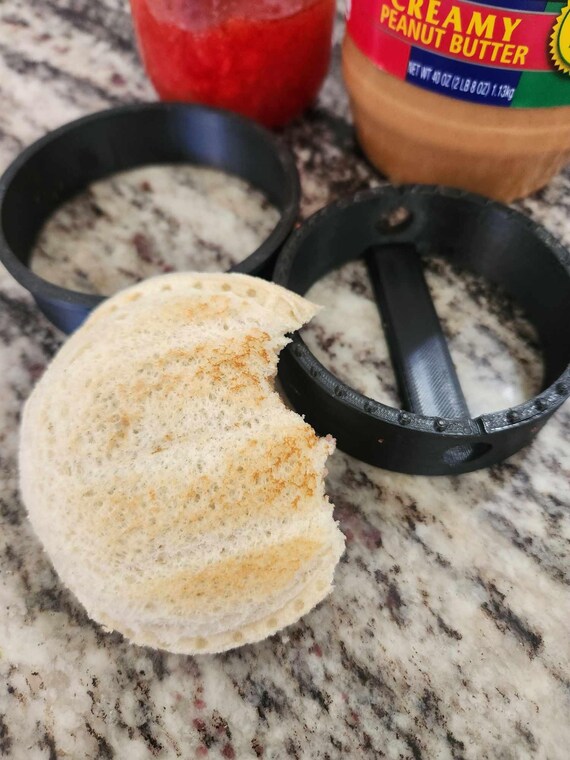 2PCS Uncrustable Sandwich Cutter & Sealer Circle Square Shape