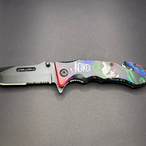 8 Joker Purple Tactical Cute Spring Assisted Open Blade Folding Pocket Knife.Cool Knife. Gift for Father. Gift for boyfriend. imagem 10