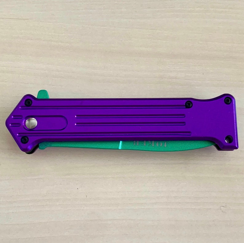 8 Joker Purple Tactical Cute Spring Assisted Open Blade Folding Pocket Knife.Cool Knife. Gift for Father. Gift for boyfriend. imagem 6