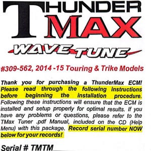 Könnte beinhalten: Weißes Dokument mit den Wörtern "ThunderMax" in Schwarz und Rot und "WAVE TUNE" in Weiß. Der Text enthält Anweisungen für die ECM-Installation für Touring- und Trike-Modelle 2014-15. Das Seriennummernfeld befindet sich unten.