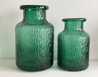 Glass Vase Emerald Green Wavy Ribbed Glass Design Flower Arrangement Handmade Decorative Vase Textured Glass Surface Two Sizes